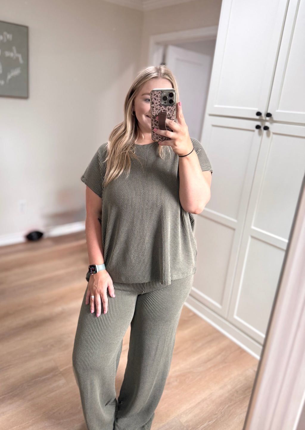 Serenity Lounge Set in Olive