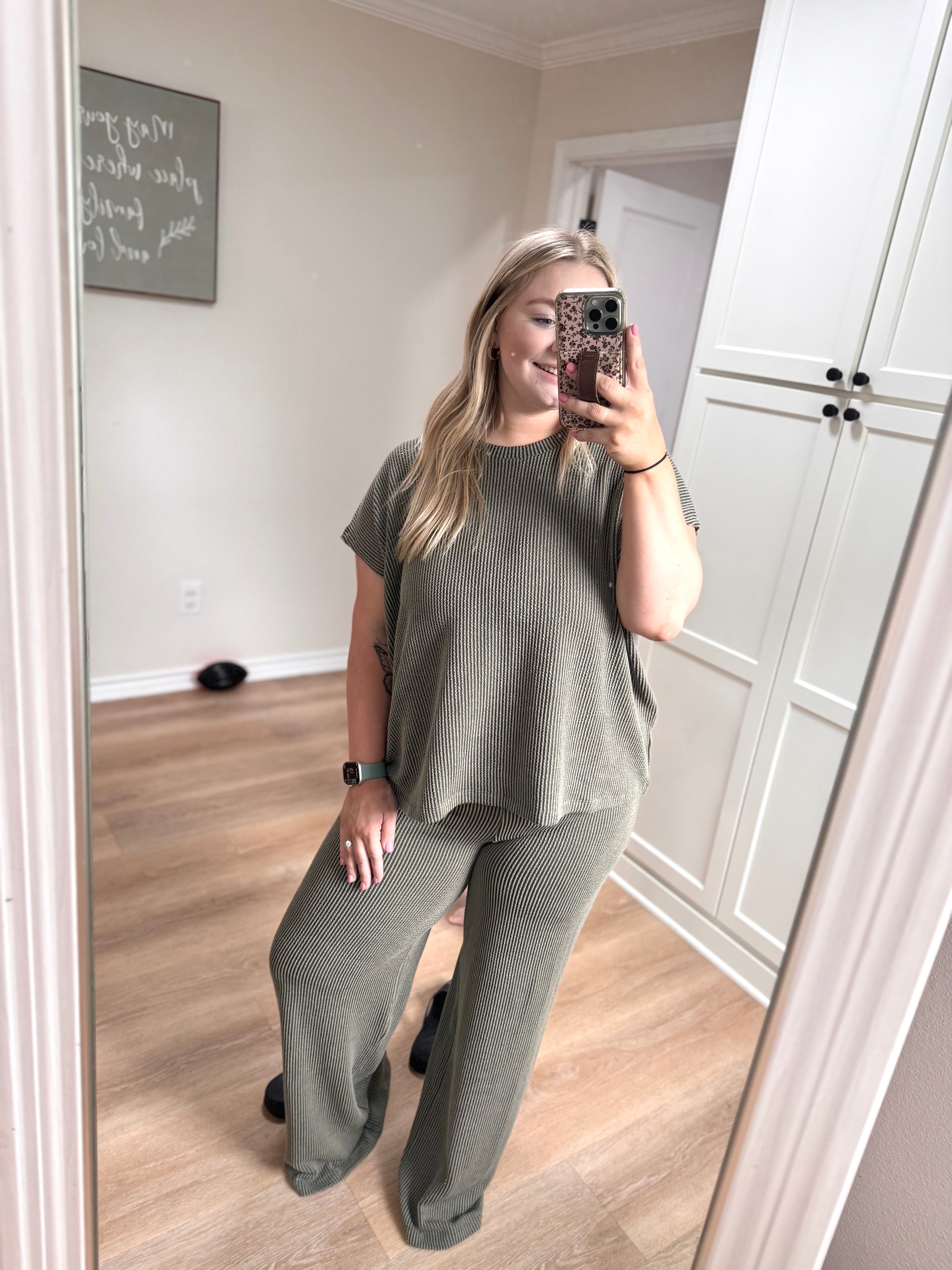 Serenity Lounge Set in Olive